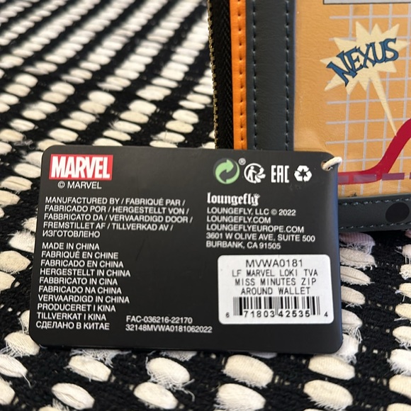 Loungefly Disney Marvel Loki TVA Miss Minutes Zip Around Wallet - Picture 4 of 16